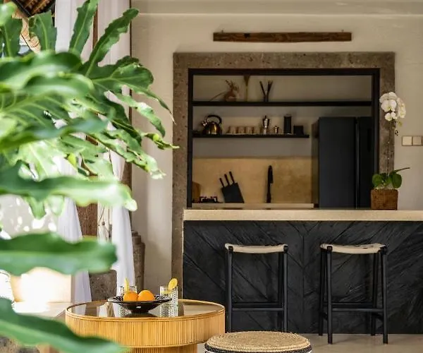 Rumah Ananda Bali - Balinese Umalas * Canggu